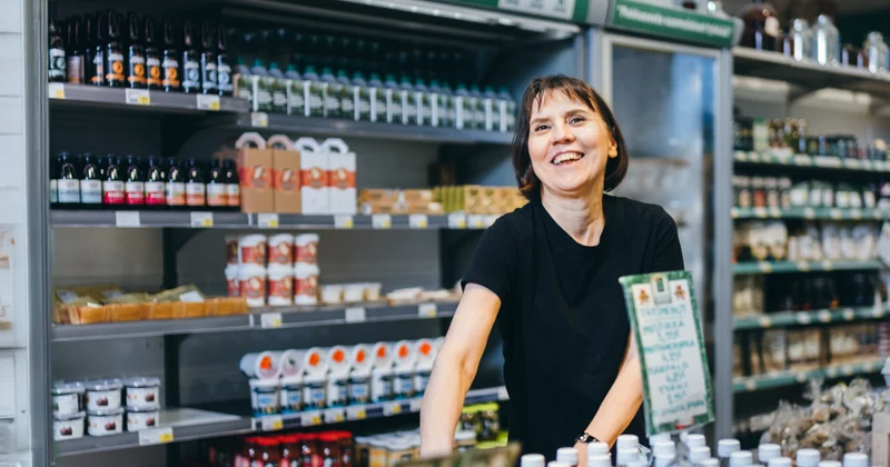 Hyllytyspalvelun avulla hyllyt pysyvät täynnä ja myynti kunnossa.